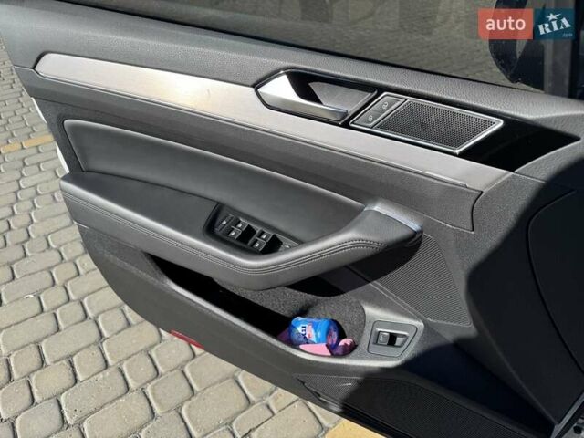 Белый Фольксваген Пассат Альтрак, объемом двигателя 2 л и пробегом 255 тыс. км за 20750 $, фото 27 на Automoto.ua