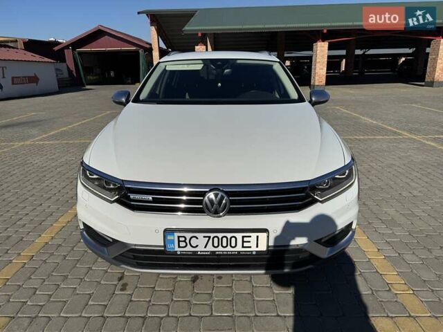 Белый Фольксваген Пассат Альтрак, объемом двигателя 2 л и пробегом 255 тыс. км за 20750 $, фото 3 на Automoto.ua