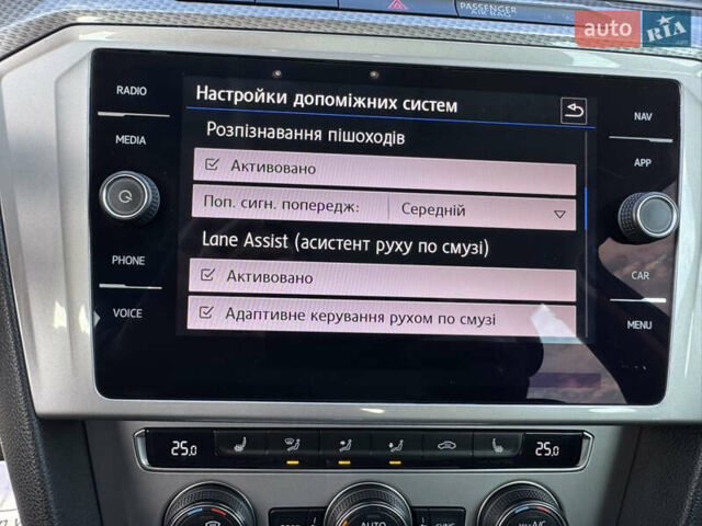 Белый Фольксваген Пассат Альтрак, объемом двигателя 2 л и пробегом 186 тыс. км за 21300 $, фото 60 на Automoto.ua