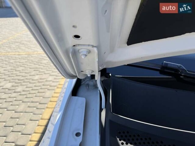 Белый Фольксваген Пассат Альтрак, объемом двигателя 2 л и пробегом 255 тыс. км за 20750 $, фото 55 на Automoto.ua