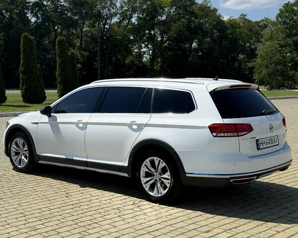 Білий Фольксваген Пассат Альтрак, об'ємом двигуна 2 л та пробігом 176 тис. км за 26500 $, фото 7 на Automoto.ua