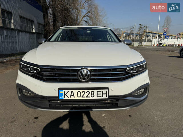 Белый Фольксваген Пассат Альтрак, объемом двигателя 1.97 л и пробегом 198 тыс. км за 25899 $, фото 5 на Automoto.ua