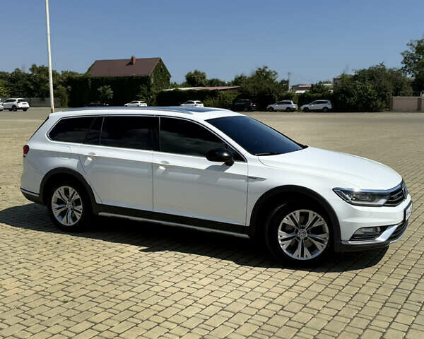 Білий Фольксваген Пассат Альтрак, об'ємом двигуна 2 л та пробігом 176 тис. км за 26500 $, фото 14 на Automoto.ua