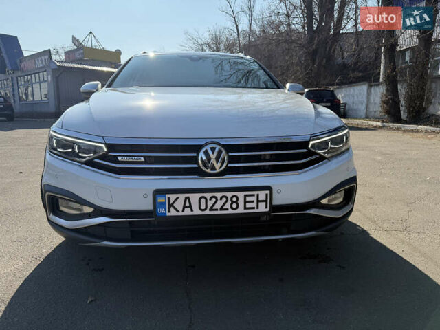 Белый Фольксваген Пассат Альтрак, объемом двигателя 1.97 л и пробегом 198 тыс. км за 25899 $, фото 15 на Automoto.ua