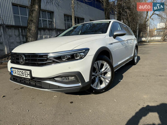 Белый Фольксваген Пассат Альтрак, объемом двигателя 1.97 л и пробегом 198 тыс. км за 25899 $, фото 3 на Automoto.ua