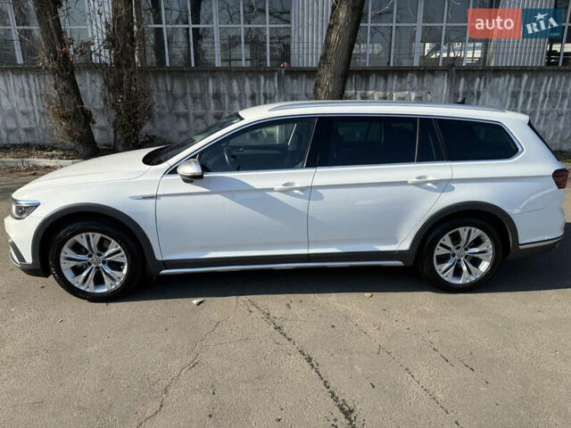 Белый Фольксваген Пассат Альтрак, объемом двигателя 1.97 л и пробегом 198 тыс. км за 25899 $, фото 6 на Automoto.ua