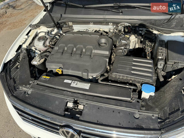 Белый Фольксваген Пассат Альтрак, объемом двигателя 1.97 л и пробегом 198 тыс. км за 25899 $, фото 18 на Automoto.ua