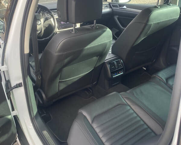 Белый Фольксваген Пассат Альтрак, объемом двигателя 1.97 л и пробегом 280 тыс. км за 23957 $, фото 7 на Automoto.ua