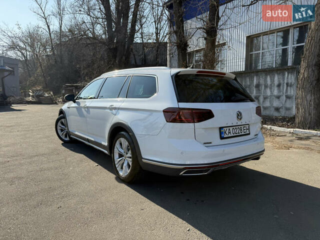 Белый Фольксваген Пассат Альтрак, объемом двигателя 1.97 л и пробегом 198 тыс. км за 25899 $, фото 2 на Automoto.ua