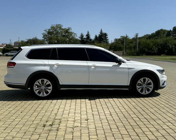 Білий Фольксваген Пассат Альтрак, об'ємом двигуна 2 л та пробігом 176 тис. км за 26500 $, фото 12 на Automoto.ua