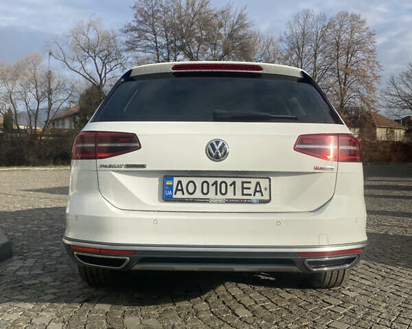 Белый Фольксваген Пассат Альтрак, объемом двигателя 1.97 л и пробегом 280 тыс. км за 23957 $, фото 4 на Automoto.ua