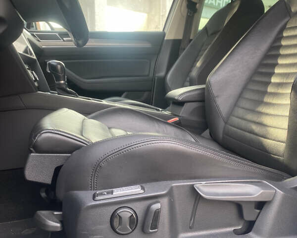 Белый Фольксваген Пассат Альтрак, объемом двигателя 1.97 л и пробегом 280 тыс. км за 23957 $, фото 17 на Automoto.ua