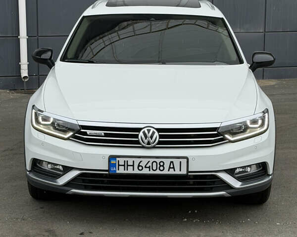 Белый Фольксваген Пассат Альтрак, объемом двигателя 2 л и пробегом 181 тыс. км за 24900 $, фото 9 на Automoto.ua