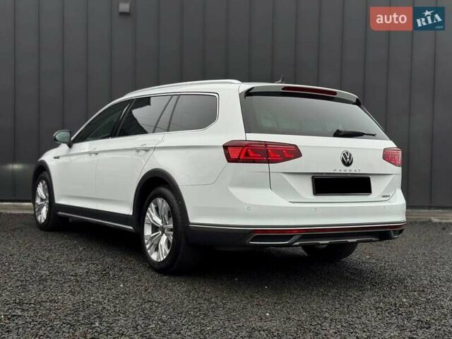 Белый Фольксваген Пассат Альтрак, объемом двигателя 2 л и пробегом 126 тыс. км за 32800 $, фото 6 на Automoto.ua