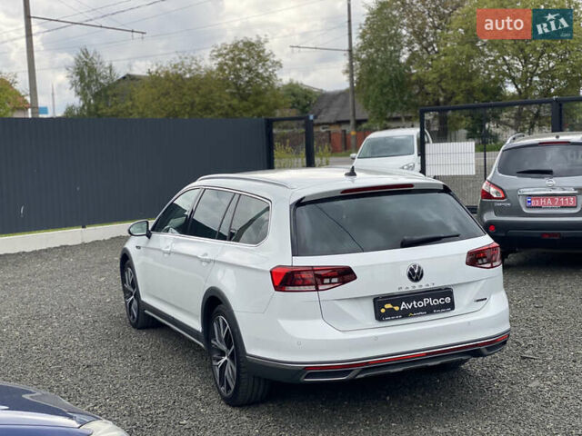 Білий Фольксваген Пассат Альтрак, об'ємом двигуна 1.97 л та пробігом 241 тис. км за 24999 $, фото 103 на Automoto.ua