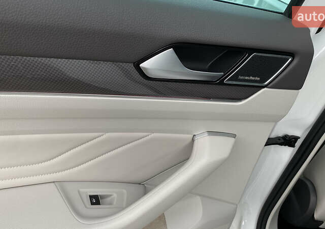 Білий Фольксваген Пассат Альтрак, об'ємом двигуна 1.97 л та пробігом 241 тис. км за 24999 $, фото 88 на Automoto.ua