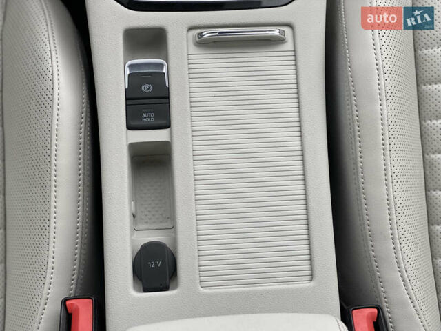 Білий Фольксваген Пассат Альтрак, об'ємом двигуна 1.97 л та пробігом 241 тис. км за 24999 $, фото 56 на Automoto.ua