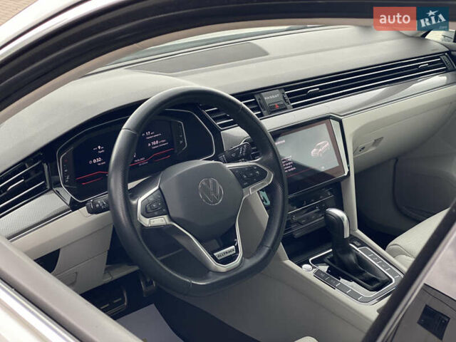 Білий Фольксваген Пассат Альтрак, об'ємом двигуна 1.97 л та пробігом 241 тис. км за 24999 $, фото 45 на Automoto.ua
