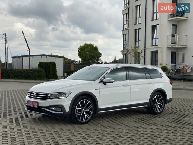 Білий Фольксваген Пассат Альтрак, об'ємом двигуна 1.97 л та пробігом 241 тис. км за 24999 $, фото 14 на Automoto.ua