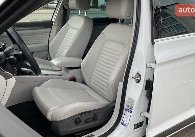 Білий Фольксваген Пассат Альтрак, об'ємом двигуна 1.97 л та пробігом 241 тис. км за 24999 $, фото 47 на Automoto.ua