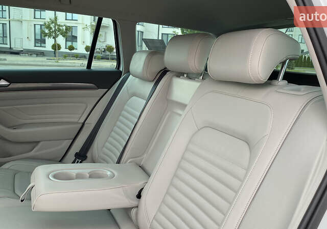 Білий Фольксваген Пассат Альтрак, об'ємом двигуна 1.97 л та пробігом 241 тис. км за 24999 $, фото 83 на Automoto.ua