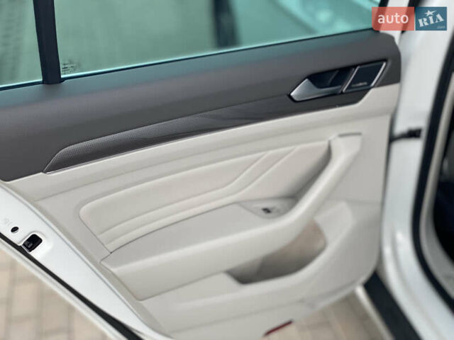 Білий Фольксваген Пассат Альтрак, об'ємом двигуна 1.97 л та пробігом 241 тис. км за 24999 $, фото 52 на Automoto.ua