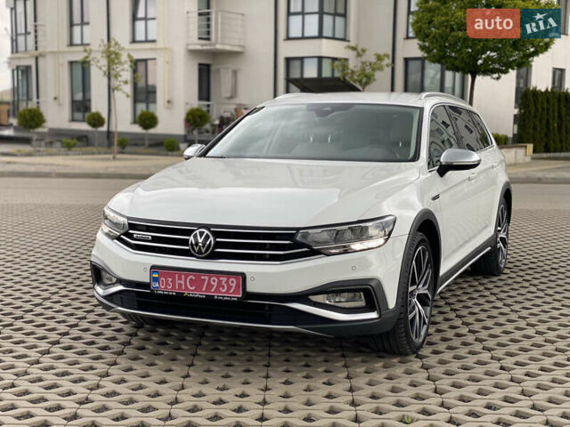 Білий Фольксваген Пассат Альтрак, об'ємом двигуна 1.97 л та пробігом 241 тис. км за 24999 $, фото 2 на Automoto.ua