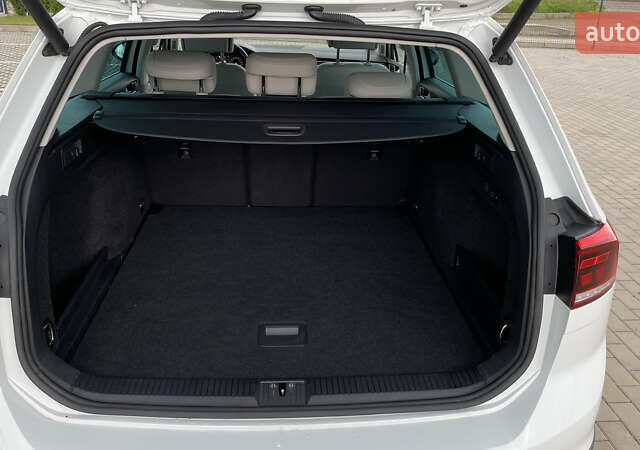 Білий Фольксваген Пассат Альтрак, об'ємом двигуна 1.97 л та пробігом 241 тис. км за 24999 $, фото 80 на Automoto.ua