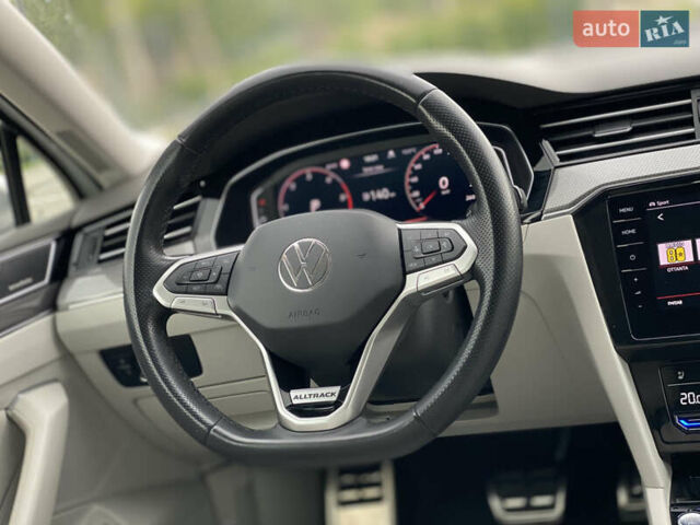 Білий Фольксваген Пассат Альтрак, об'ємом двигуна 1.97 л та пробігом 241 тис. км за 24999 $, фото 54 на Automoto.ua
