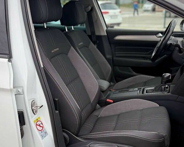 Білий Фольксваген Пассат Альтрак, об'ємом двигуна 2 л та пробігом 107 тис. км за 32450 $, фото 23 на Automoto.ua