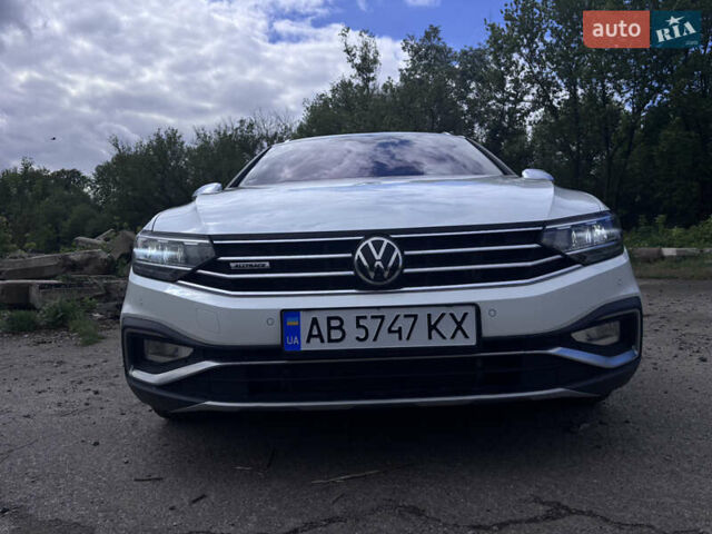 Білий Фольксваген Пассат Альтрак, об'ємом двигуна 1.97 л та пробігом 198 тис. км за 27900 $, фото 18 на Automoto.ua