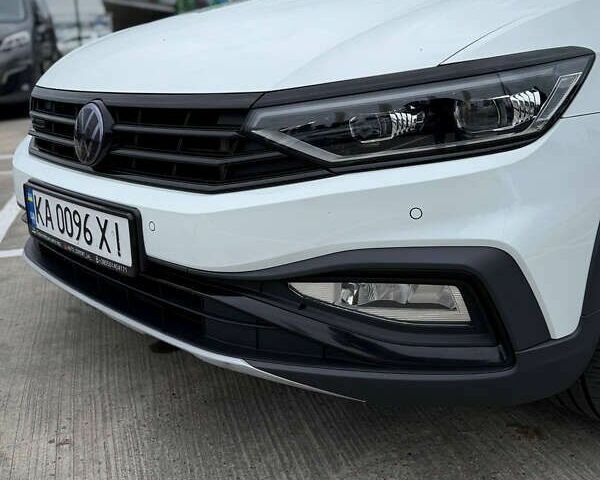 Білий Фольксваген Пассат Альтрак, об'ємом двигуна 2 л та пробігом 107 тис. км за 32450 $, фото 8 на Automoto.ua