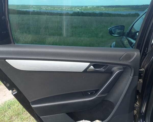 Черный Фольксваген Пассат Альтрак, объемом двигателя 2 л и пробегом 340 тыс. км за 12000 $, фото 30 на Automoto.ua