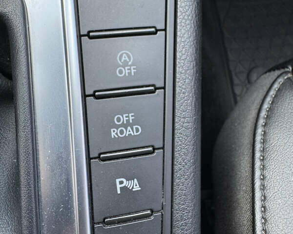 Черный Фольксваген Пассат Альтрак, объемом двигателя 2 л и пробегом 261 тыс. км за 13000 $, фото 28 на Automoto.ua