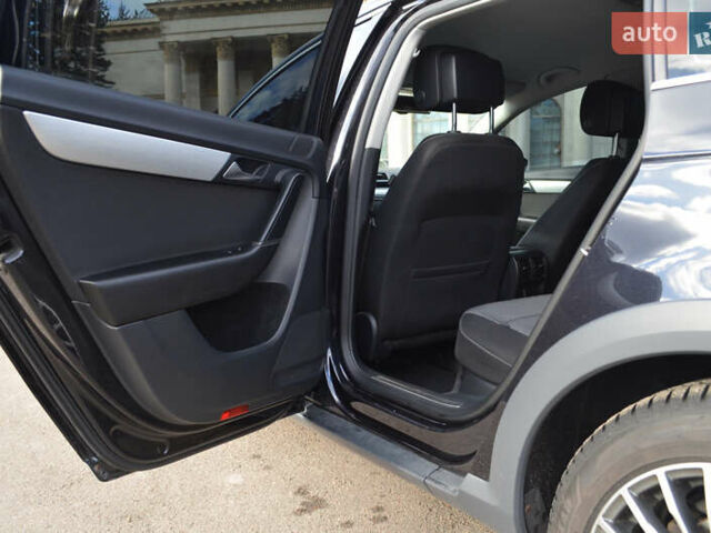 Черный Фольксваген Пассат Альтрак, объемом двигателя 1.98 л и пробегом 277 тыс. км за 10900 $, фото 12 на Automoto.ua