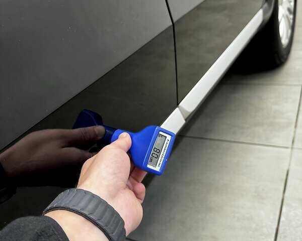 Чорний Фольксваген Пассат Альтрак, об'ємом двигуна 2 л та пробігом 236 тис. км за 12500 $, фото 124 на Automoto.ua