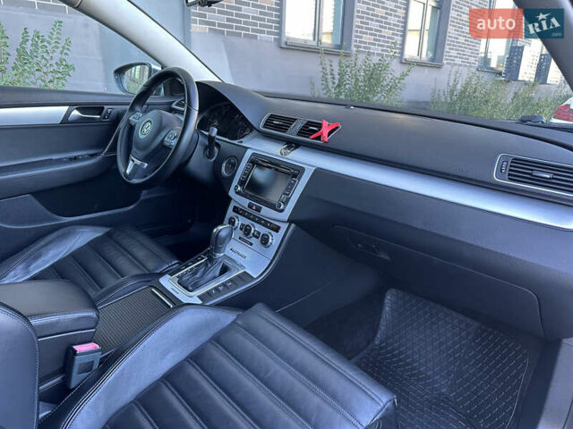 Черный Фольксваген Пассат Альтрак, объемом двигателя 2 л и пробегом 212 тыс. км за 13850 $, фото 17 на Automoto.ua
