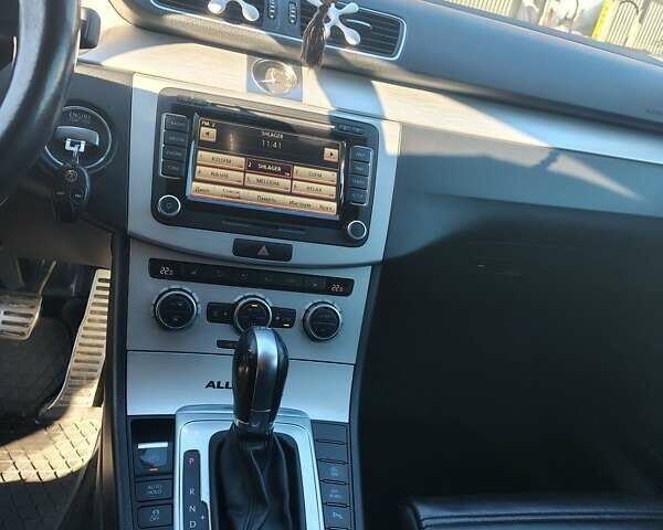 Черный Фольксваген Пассат Альтрак, объемом двигателя 2 л и пробегом 315 тыс. км за 13000 $, фото 8 на Automoto.ua