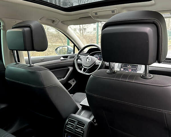 Чорний Фольксваген Пассат Альтрак, об'ємом двигуна 2 л та пробігом 245 тис. км за 18500 $, фото 8 на Automoto.ua