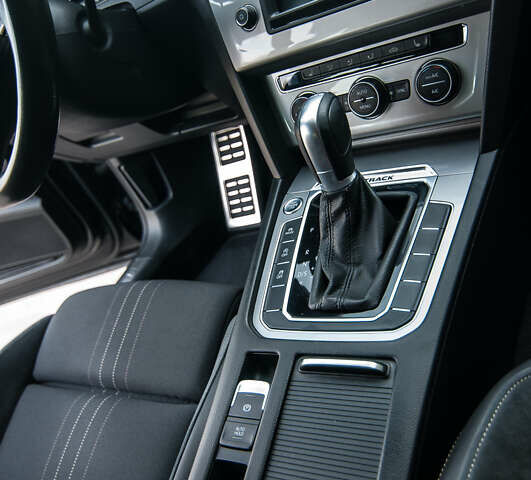 Чорний Фольксваген Пассат Альтрак, об'ємом двигуна 2 л та пробігом 272 тис. км за 16400 $, фото 7 на Automoto.ua