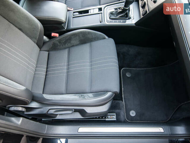 Чорний Фольксваген Пассат Альтрак, об'ємом двигуна 2 л та пробігом 272 тис. км за 16400 $, фото 8 на Automoto.ua