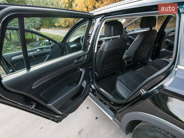 Чорний Фольксваген Пассат Альтрак, об'ємом двигуна 2 л та пробігом 272 тис. км за 16400 $, фото 17 на Automoto.ua