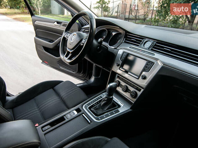 Чорний Фольксваген Пассат Альтрак, об'ємом двигуна 2 л та пробігом 272 тис. км за 16400 $, фото 6 на Automoto.ua