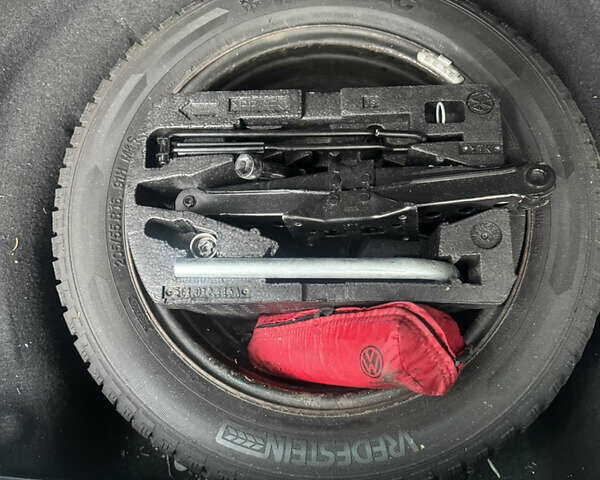 Чорний Фольксваген Пассат Альтрак, об'ємом двигуна 2 л та пробігом 245 тис. км за 18500 $, фото 26 на Automoto.ua