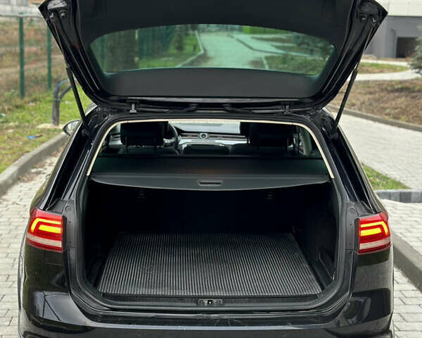 Чорний Фольксваген Пассат Альтрак, об'ємом двигуна 2 л та пробігом 245 тис. км за 18500 $, фото 16 на Automoto.ua