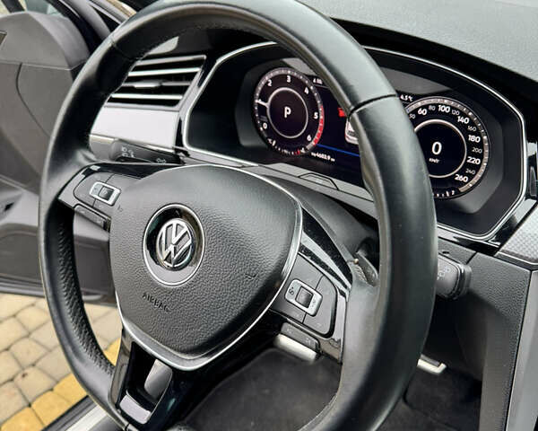 Черный Фольксваген Пассат Альтрак, объемом двигателя 2 л и пробегом 196 тыс. км за 22999 $, фото 14 на Automoto.ua