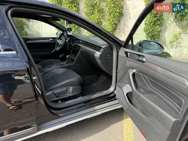 Черный Фольксваген Пассат Альтрак, объемом двигателя 2 л и пробегом 218 тыс. км за 25999 $, фото 60 на Automoto.ua