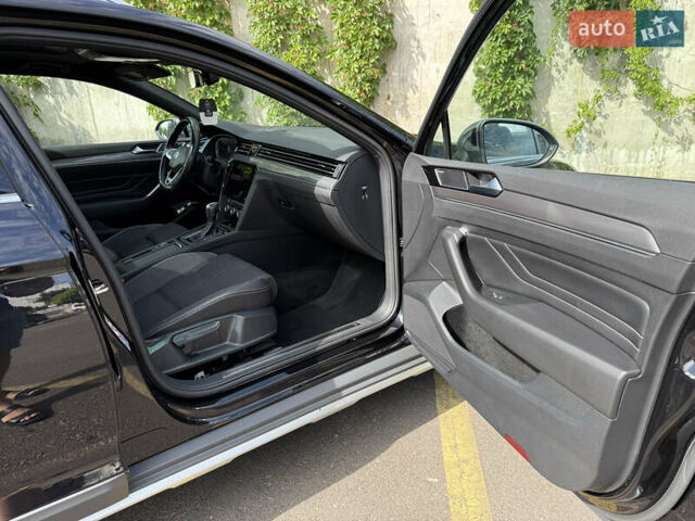 Черный Фольксваген Пассат Альтрак, объемом двигателя 2 л и пробегом 218 тыс. км за 25999 $, фото 58 на Automoto.ua