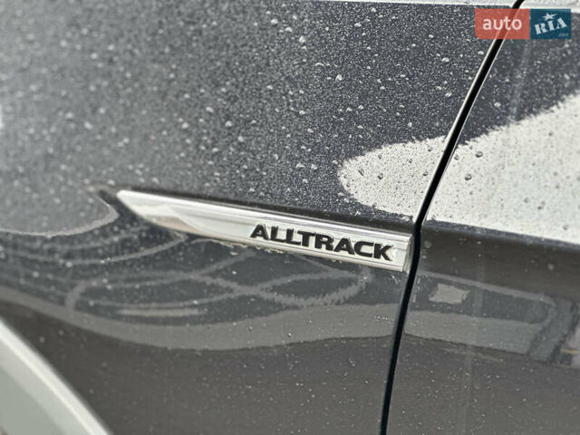 Черный Фольксваген Пассат Альтрак, объемом двигателя 2 л и пробегом 218 тыс. км за 25500 $, фото 6 на Automoto.ua