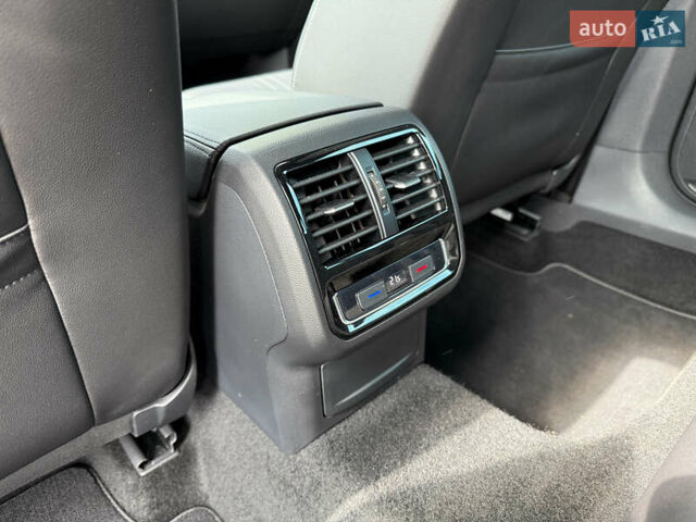 Черный Фольксваген Пассат Альтрак, объемом двигателя 2 л и пробегом 218 тыс. км за 25999 $, фото 45 на Automoto.ua